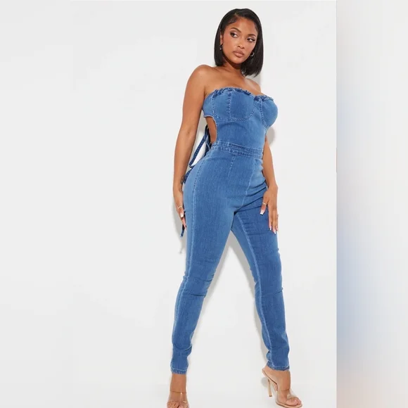 Pretty Little Thing Strapless Denim Jumpsuit - Picture 3 of 4